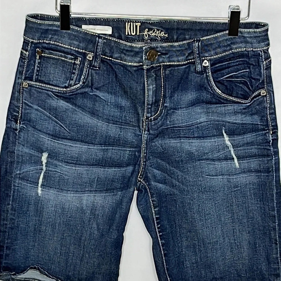 Kut From The Kloth Catherine Boyfriend Distressed Denim Shorts - NWOT - Size 8 - Picture 4 of 9